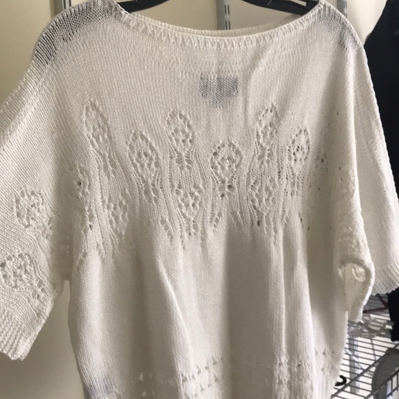 Ladies top - Picture 2 of 3